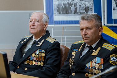 «В небе Оренбурга обрели мы крылья»